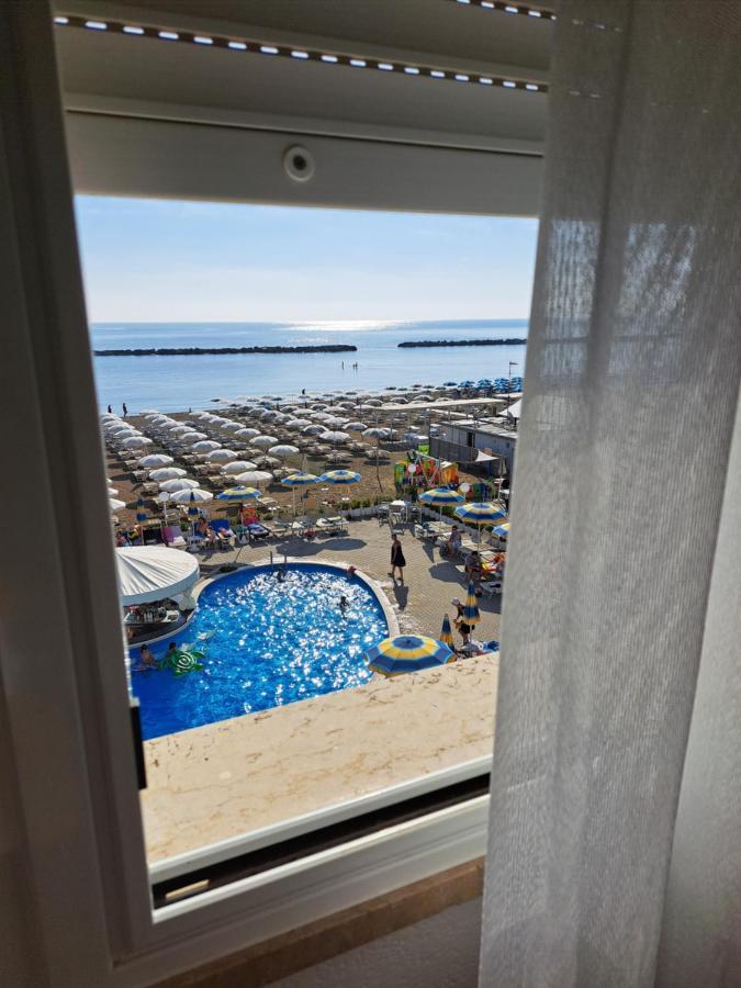Hotel Marco Lido Di Savio Bagian luar foto