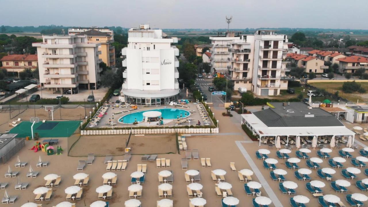 Hotel Marco Lido Di Savio Bagian luar foto